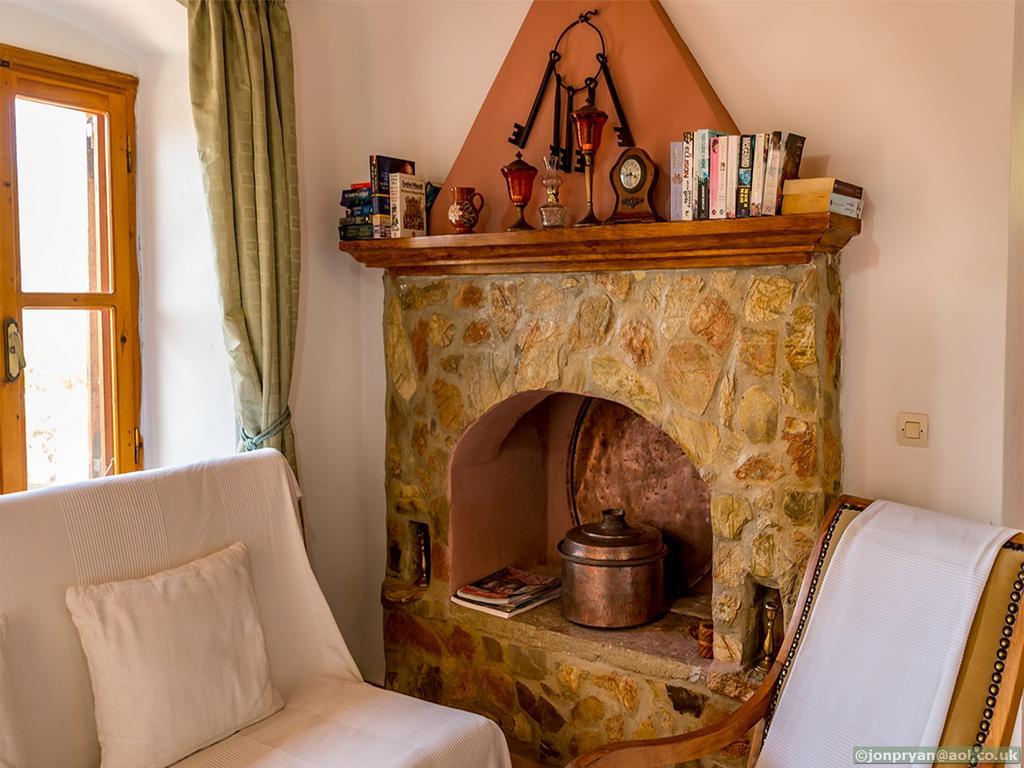 Fotinis Cottage Symi Bagian luar foto